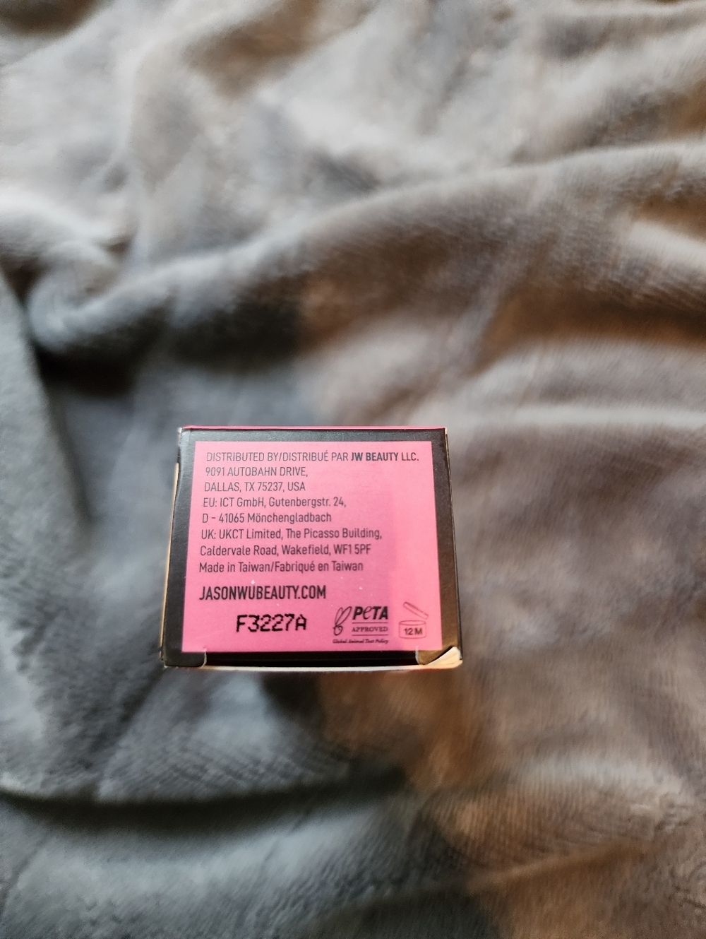 Jason Wu Hot Fluff Creamy Tint in Coral Pink - Picture 4 of 4